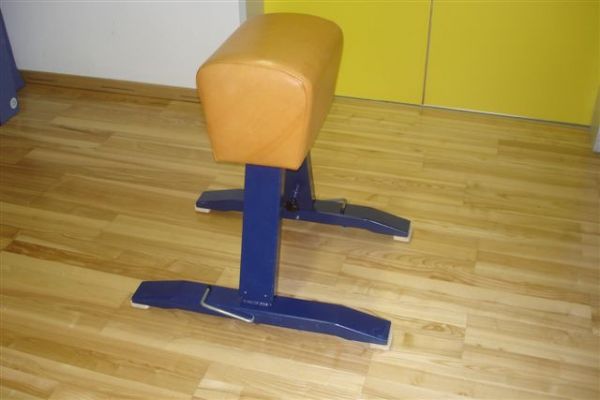 Turnbock klein